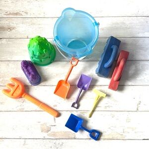 Sand Beach Toys Bundle Lot 10 Piece Set Bucket Shovels Rake Sandcastle Molds Toy
